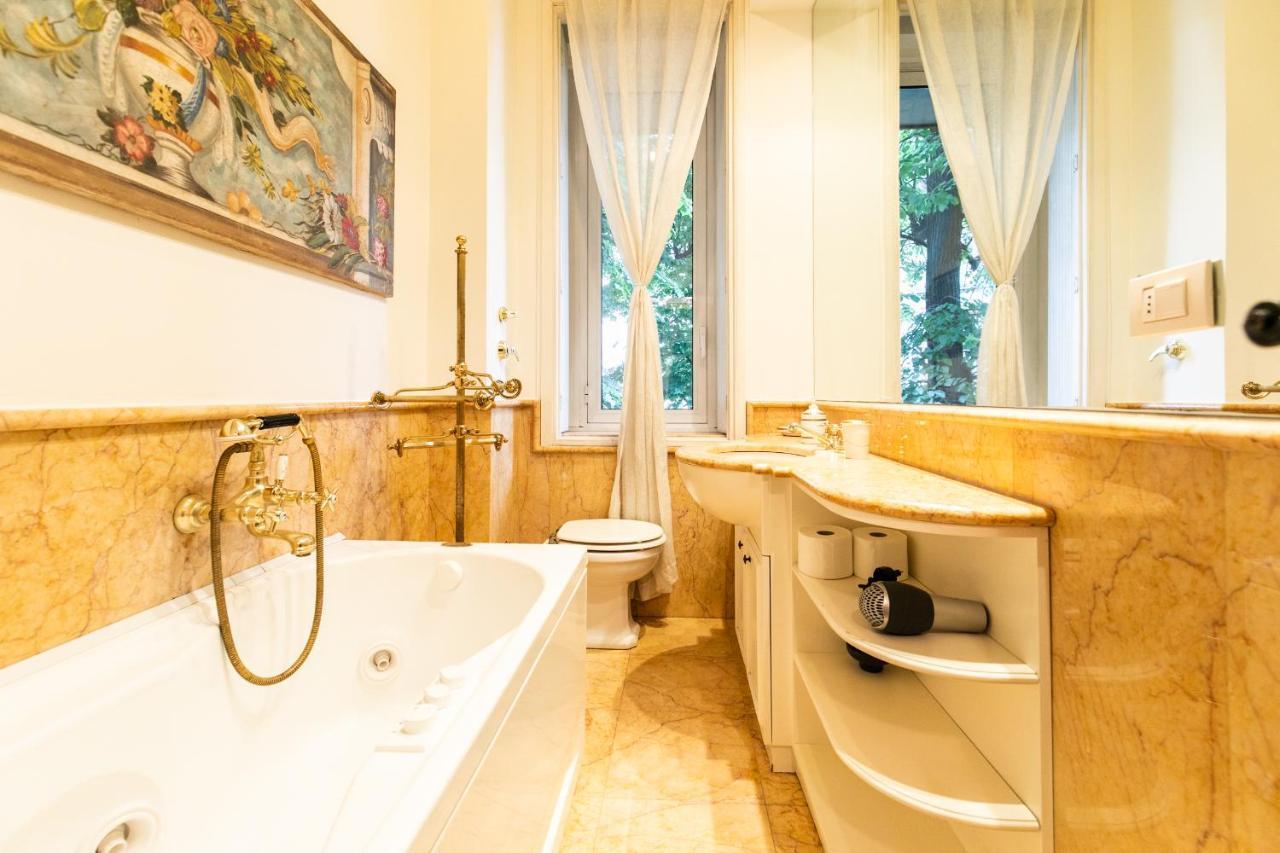 Klimt - Jacuzzi 5 Star - Luxury Design Appartamento